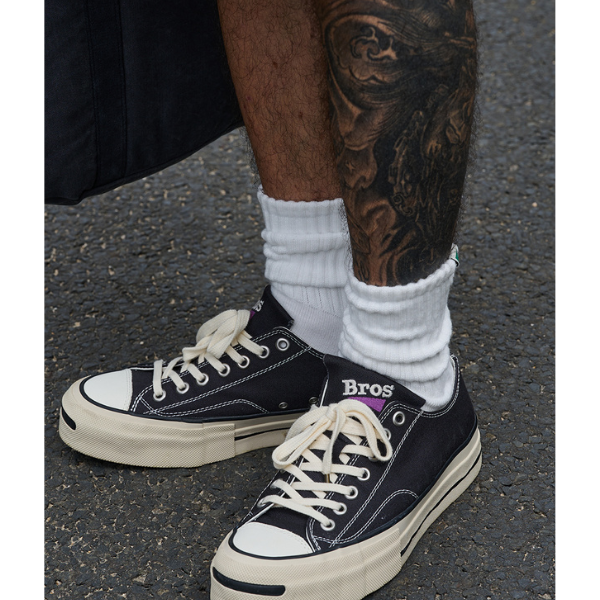 Side logo design socks E066