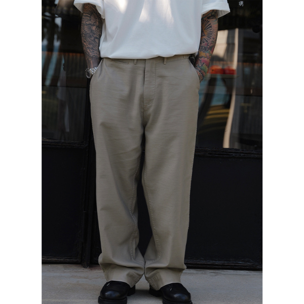 Wide silhouette pants E050