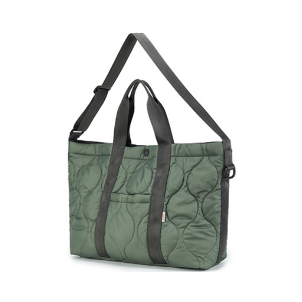 Front pocket messenger bag E057