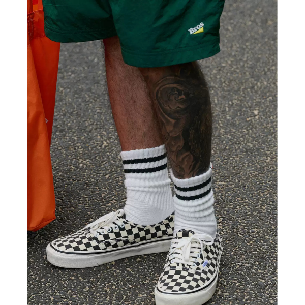 Border color design socks E063