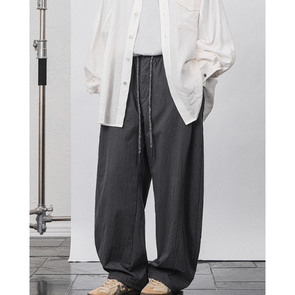 Wide silhouette pants E1014