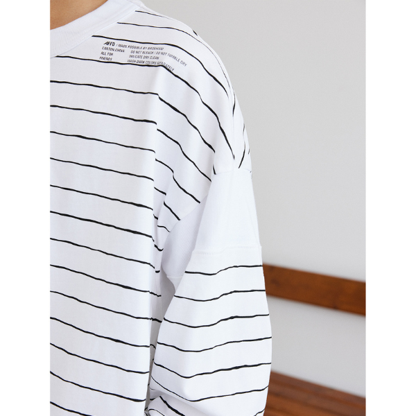 Border color design L/C Tee E1005