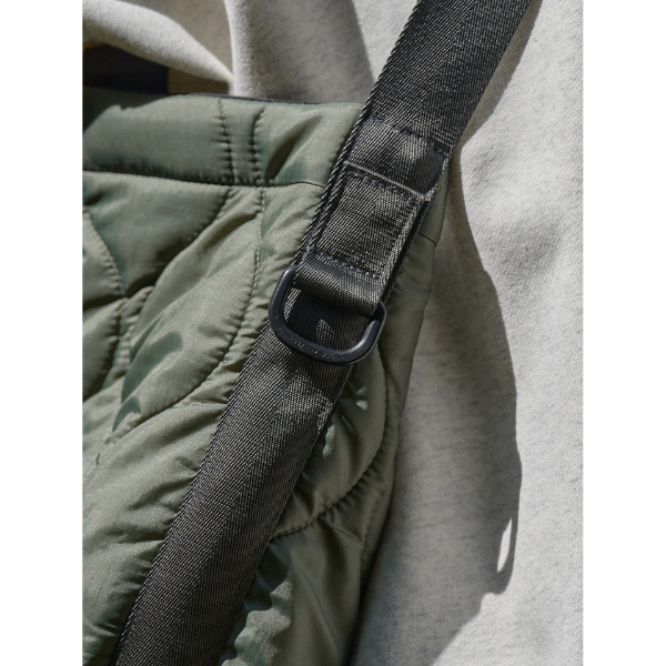 Front pocket messenger bag E057