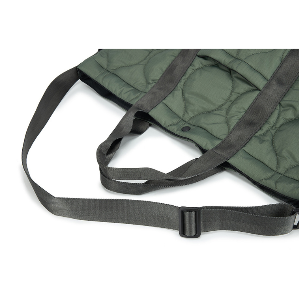 Front pocket messenger bag E057
