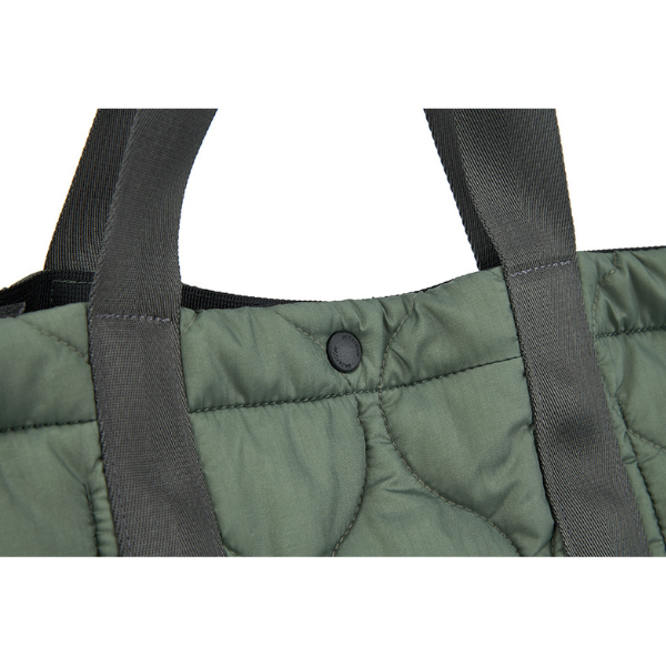 Front pocket messenger bag E057