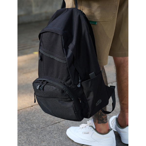 Front pocket backpack E059