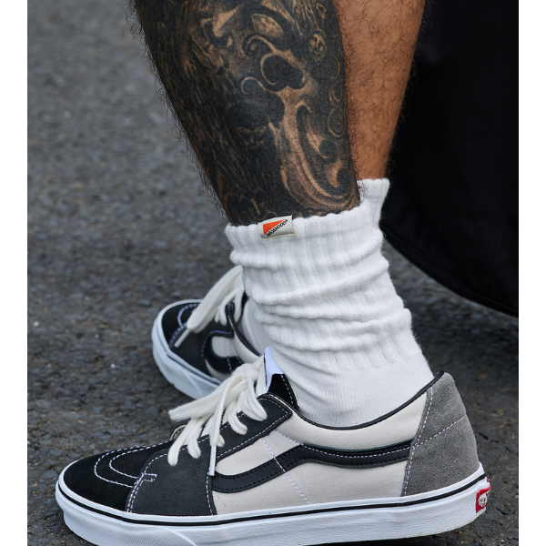 Side logo design socks E066