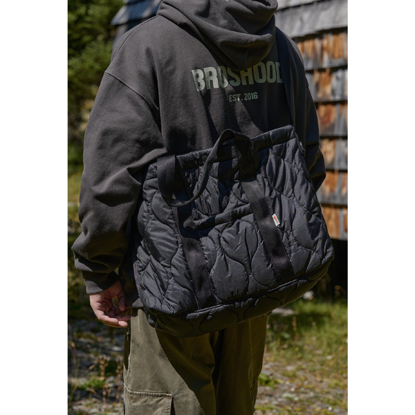 Front pocket messenger bag E057