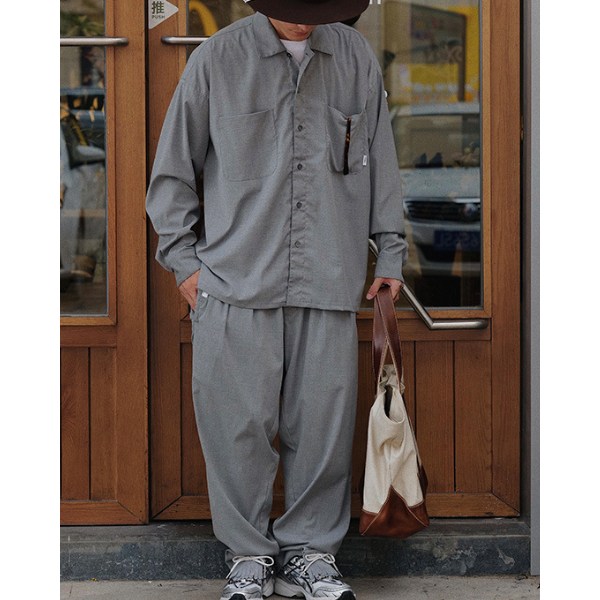 Wide silhouette pants E1017