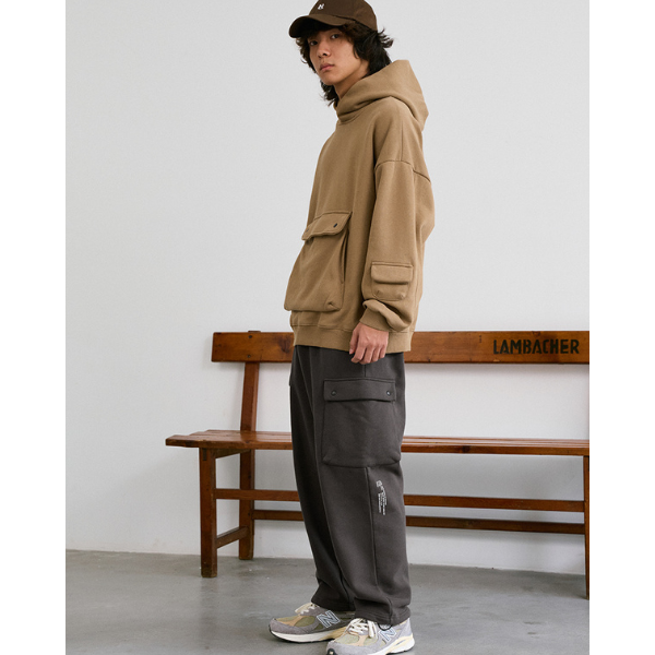 Front pocket design E1007