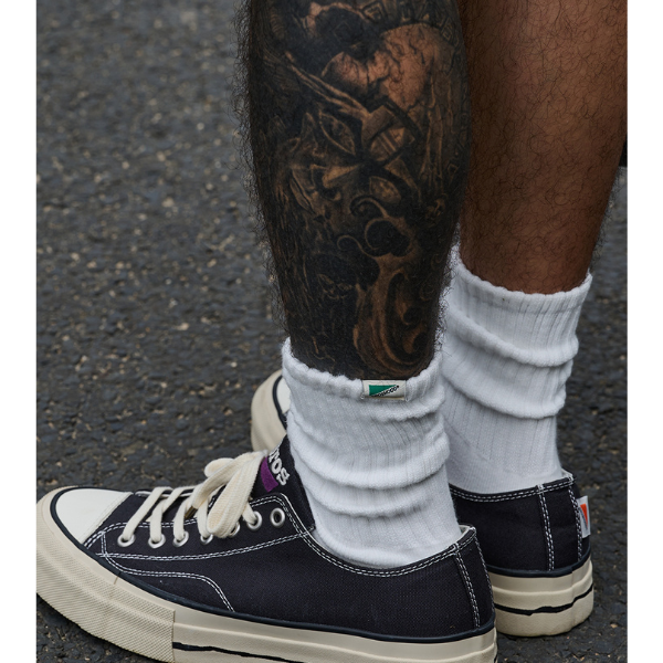 Side logo design socks E066