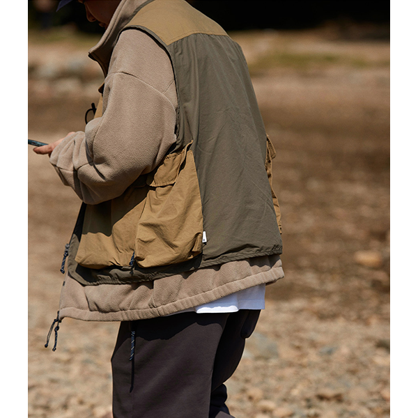 Front pocket design jacket E3020