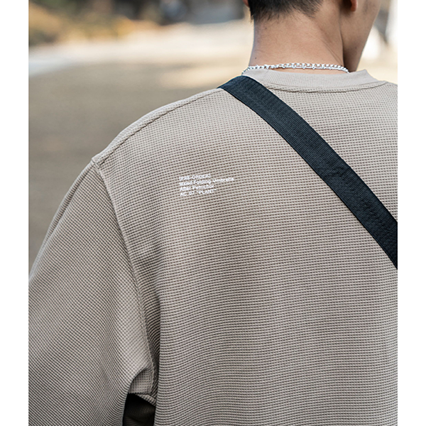 Front letter design sweat E3035