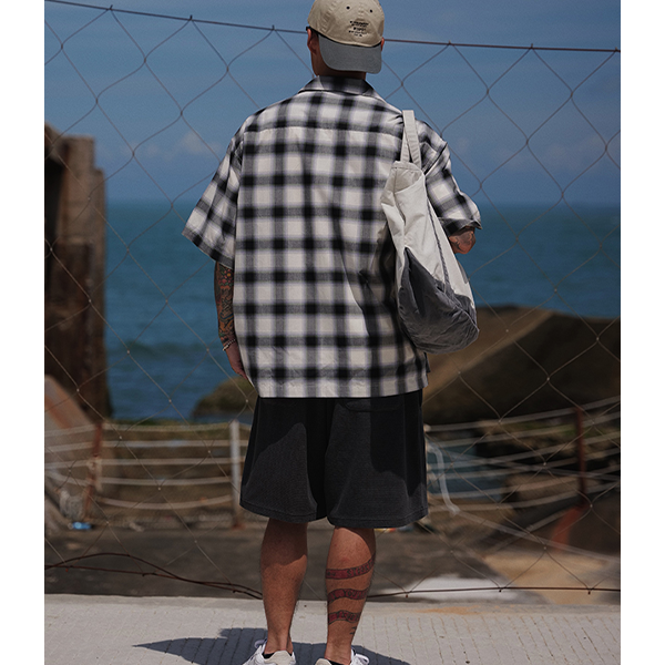 Front pocket design shirt E3052