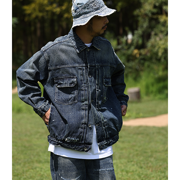 Front pocket design denim jacket E3077
