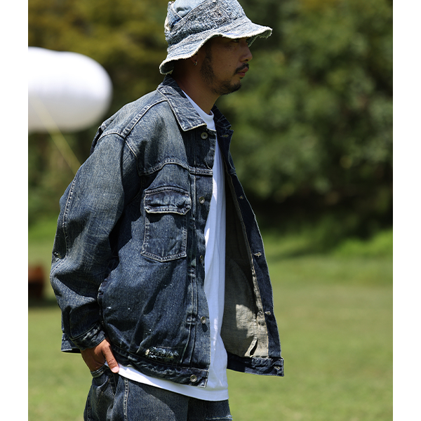Front pocket design denim jacket E3077
